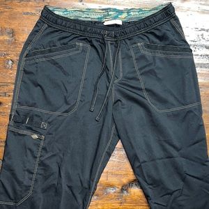 Medium Petite Black Scrub Bottoms - Dickies brand